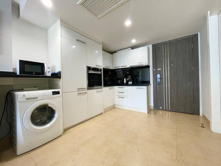 60Sqm Luxury 1 Bed - Pattaya City Centre - Centara Avenue Residences - 704 Buitenkant foto